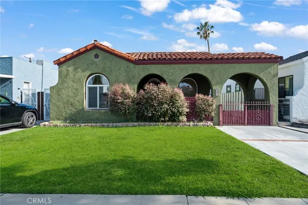 $699,999 | 341 East Ellis Street, Long Beach, CA 90805