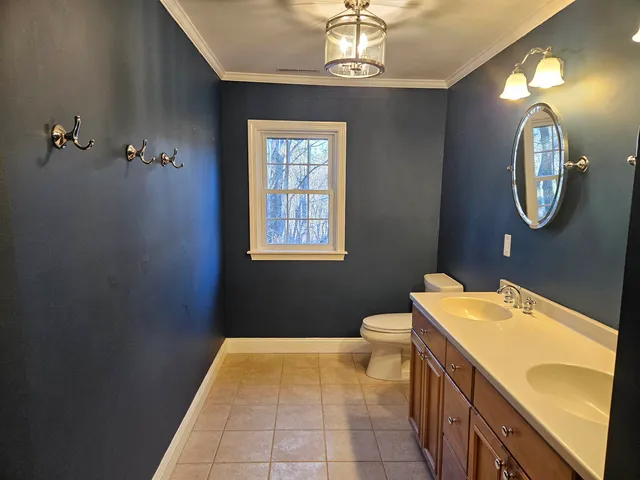 $4,000 | 38 Piscataqua Road, Dover, NH 03820