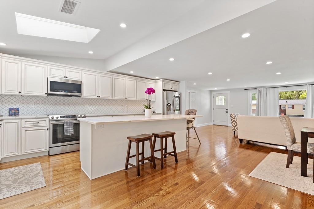 48 Lyndon Road Sharon, MA 02067 - Photo 10 of 22