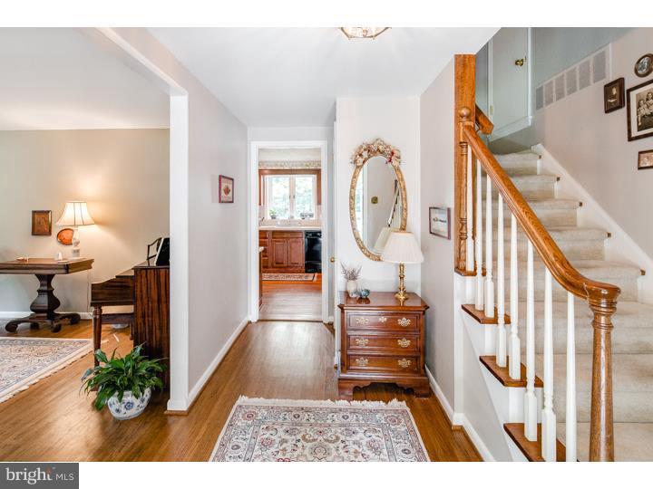 220 Sharrowvale Road Cherry Hill, NJ 08034 - Photo 3 of 25