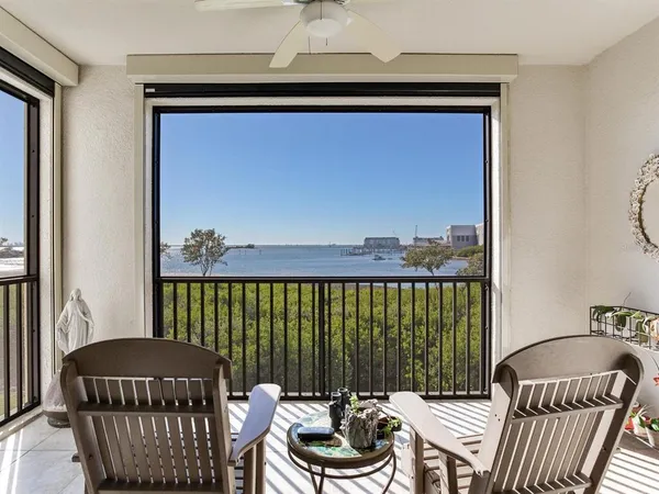 $1,725,000 | 5707 Yeats Manor Drive, Unit 201, Tampa, FL 33611