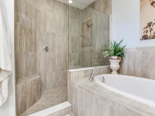 $1,725,000 | 5707 Yeats Manor Drive, Unit 201, Tampa, FL 33611