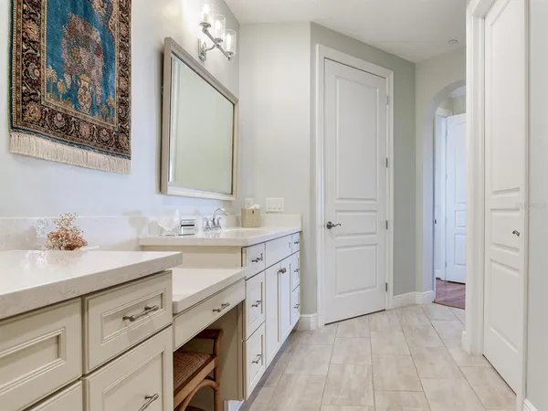 $1,725,000 | 5707 Yeats Manor Drive, Unit 201, Tampa, FL 33611