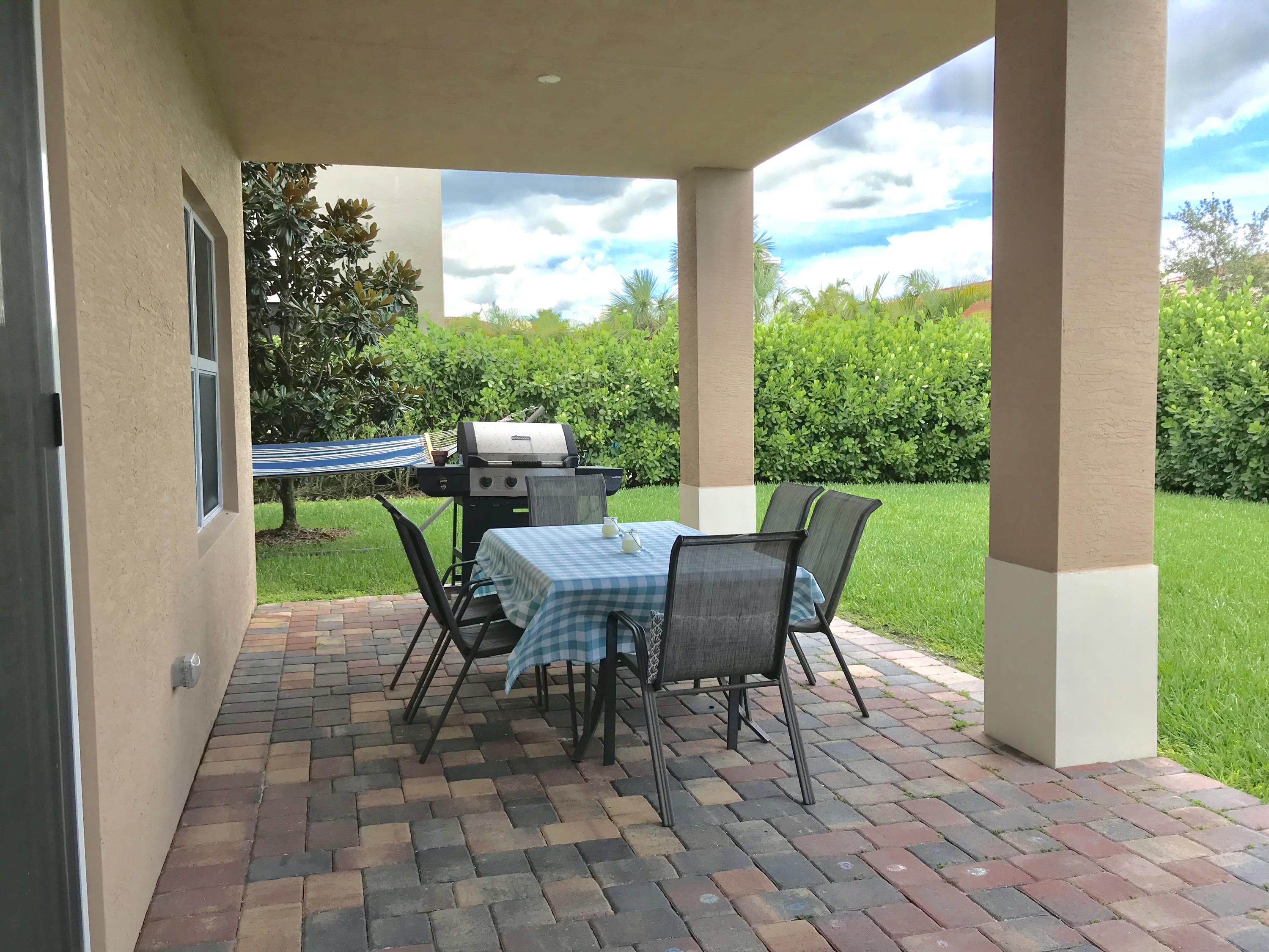131 Behring Way Jupiter, FL 33458 - Photo 3 of 22 Patio