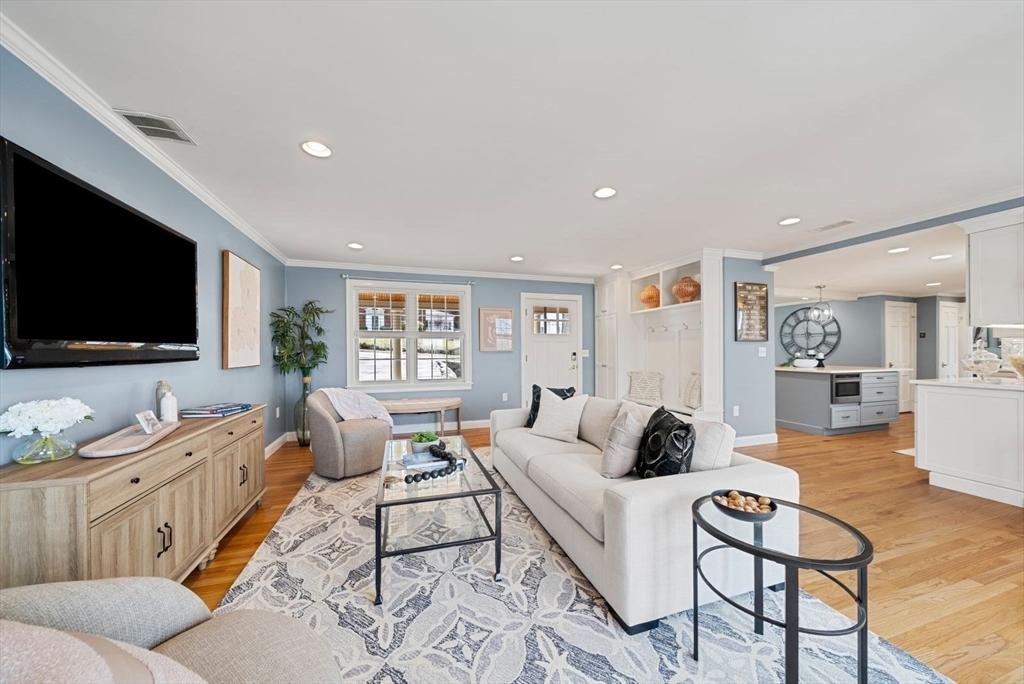 166 Hillcrest Road Needham, MA 02492 - Photo 17 of 41