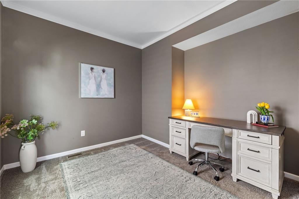 174 Cimarron Drive Coraopolis, PA 15108 - Photo 15 of 50 a workspace with a couch