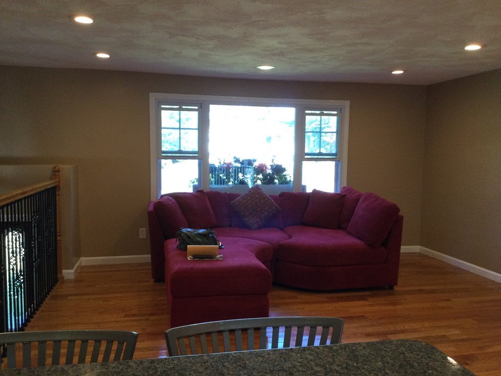 172 Ferncroft Road Tewksbury, MA 01876 - Photo 3 of 13 Gallery Image 3
