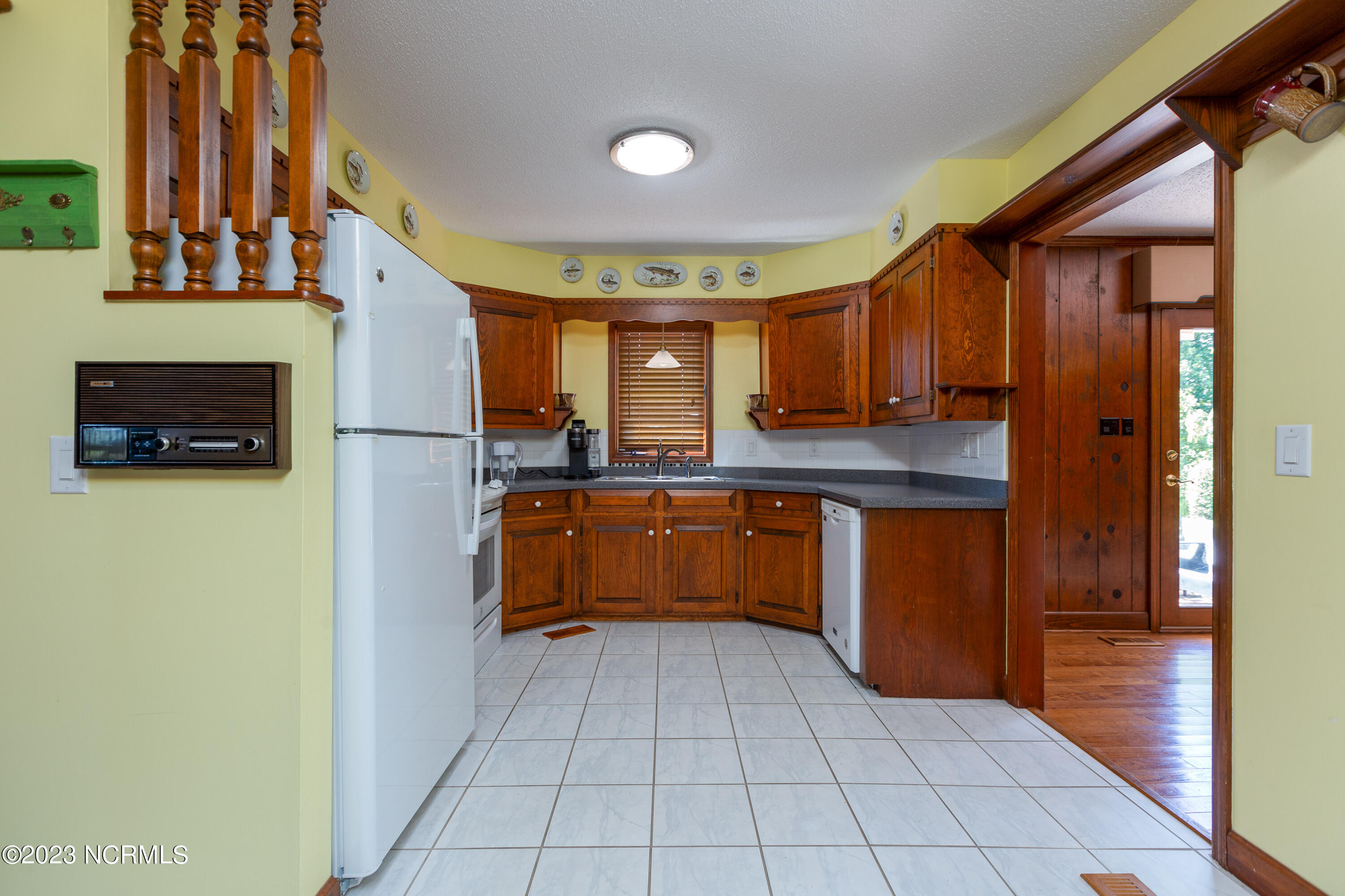 695 Renfrow Road Clinton, NC 28328 - Photo 12 of 55 695 Renfrow Road-13