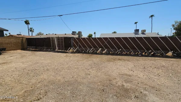 $2,500 | 4724 North 61st Avenue, Phoenix, AZ 85033