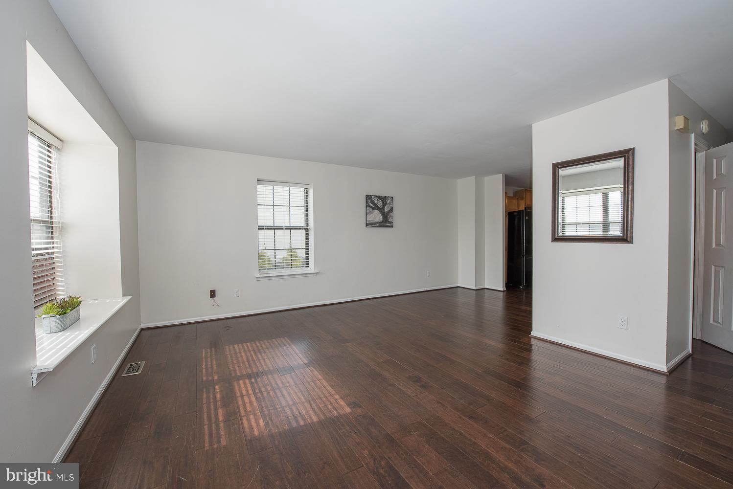 346 Scola Road Brookhaven, PA 19015 - Photo 2 of 30 Living Room