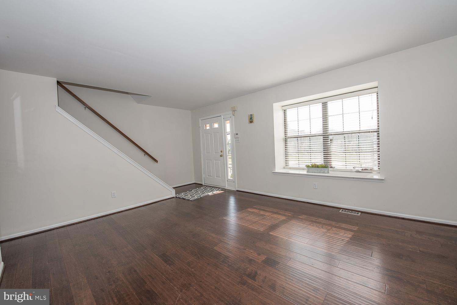 346 Scola Road Brookhaven, PA 19015 - Photo 4 of 30 Living Room