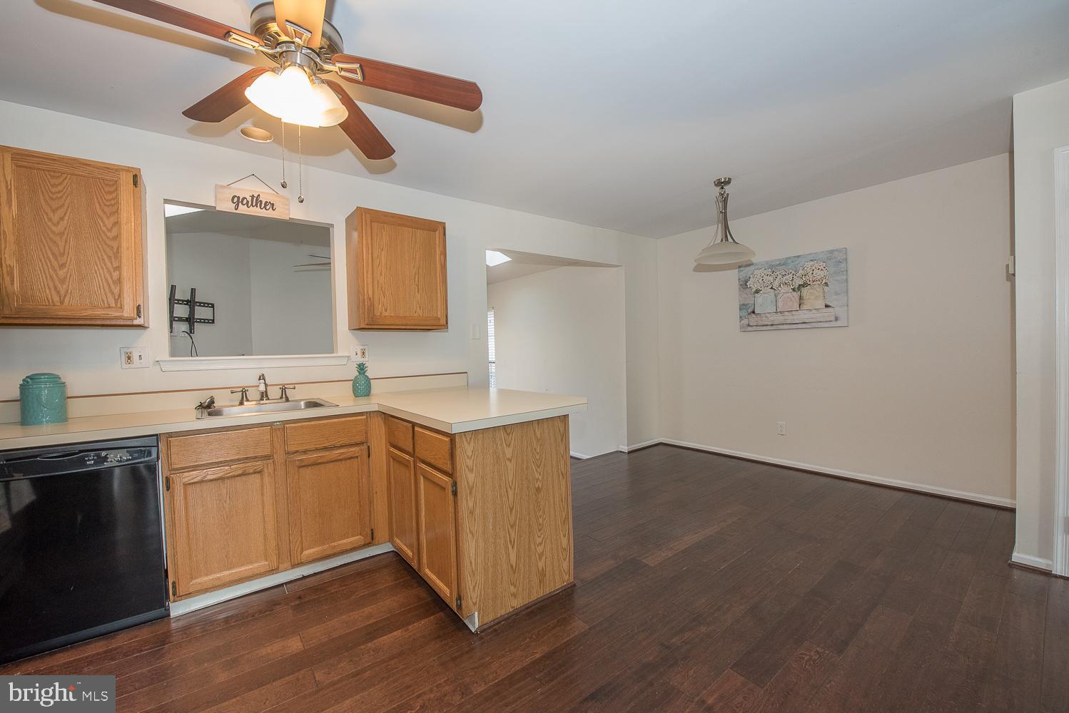 346 Scola Road Brookhaven, PA 19015 - Photo 8 of 30 Eat-In Kitchen