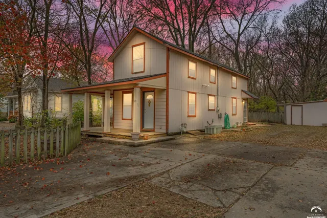 $249,900 | 809 Maple Street, Lawrence, KS 66044