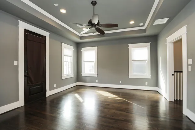 $4,000 | 907 East 25th Street, Houston, TX 77009