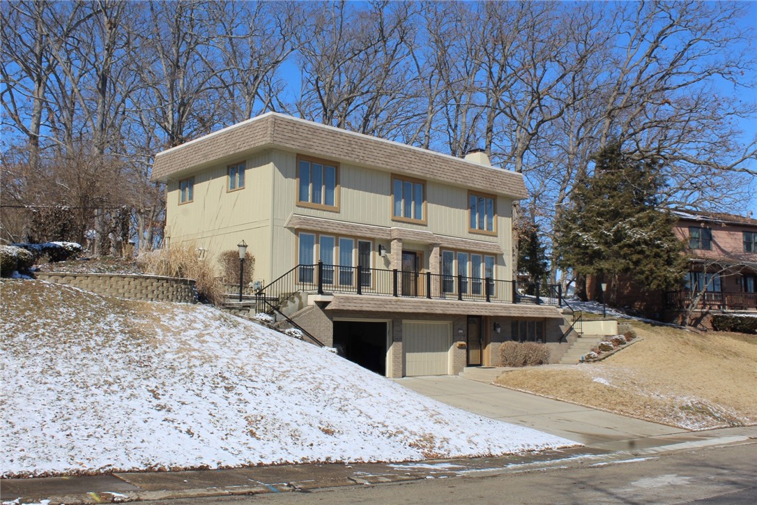 455 Shoreline Drive Decatur, IL 62521 - Photo 2 of 38