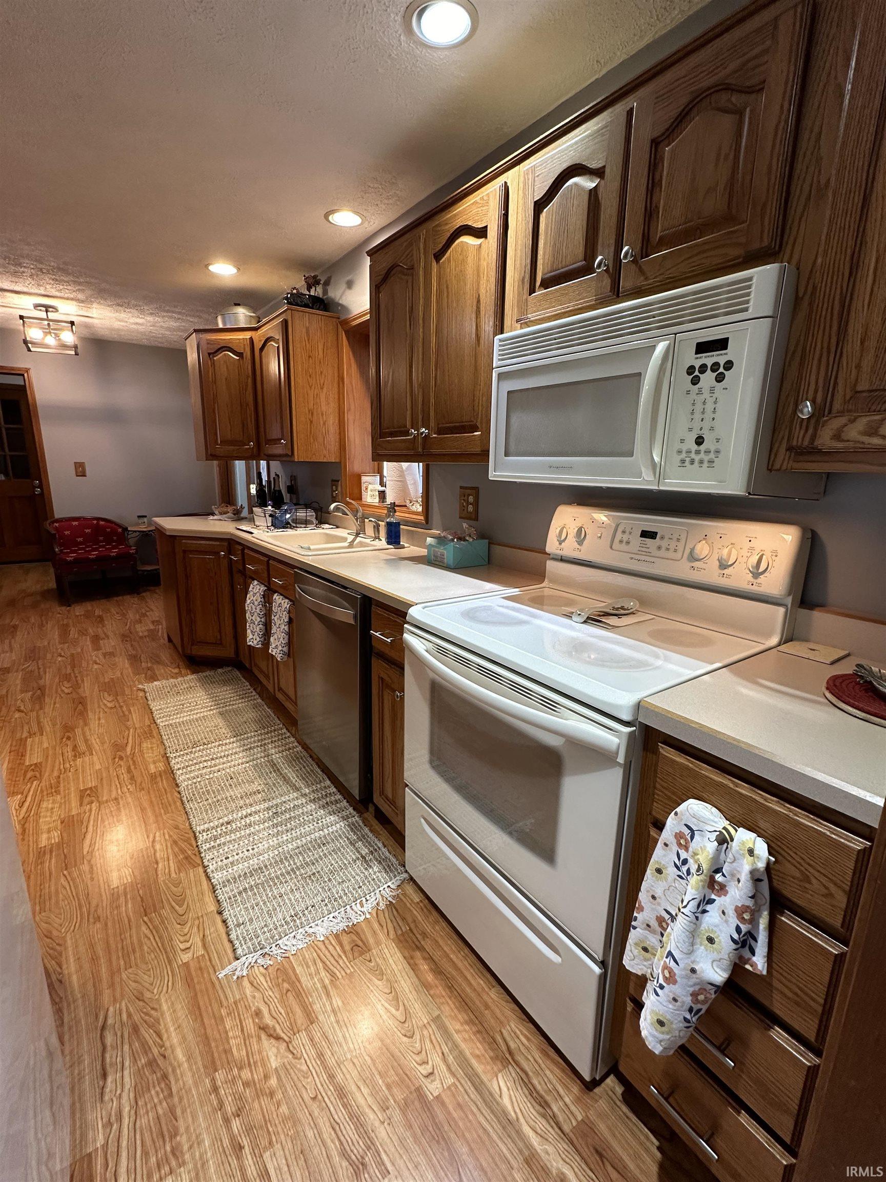 1746 Riverview Road Peru, IN 46970 - Photo 11 of 36
