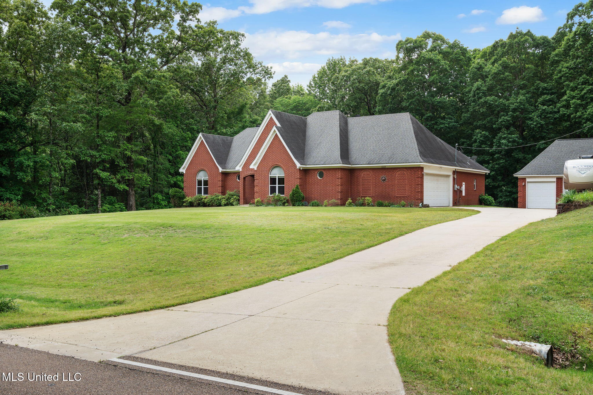 1429 Laughter Road Hernando, MS 38632 - Photo 4 of 47 4-web-or-mls-1429 Laughter Rd S-04