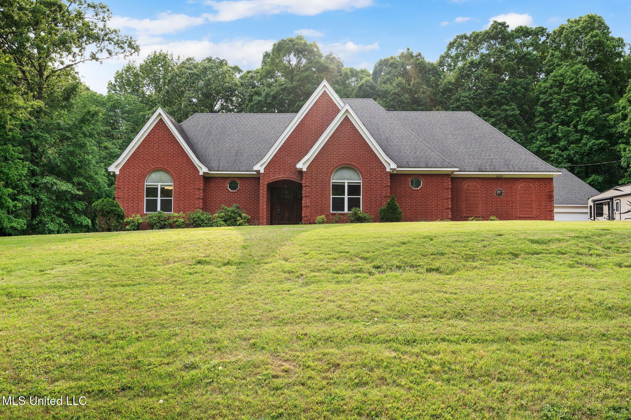 1429 Laughter Road Hernando, MS 38632 - Photo 5 of 47 5-web-or-mls-1429 Laughter Rd S-05