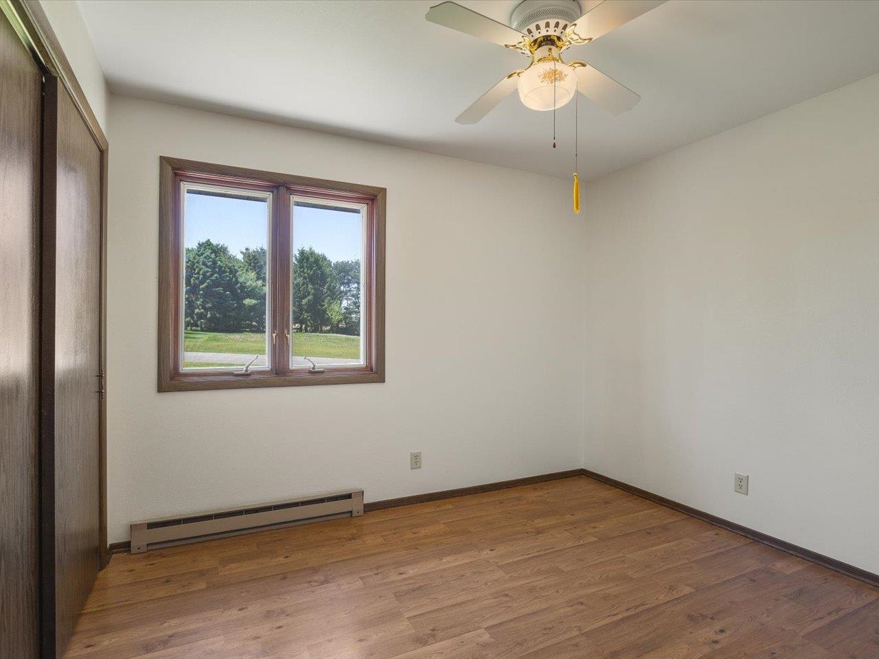 136 Lake Summerset Road Lake Summerset, IL 61019 - Photo 20 of 47 an empty room with a window