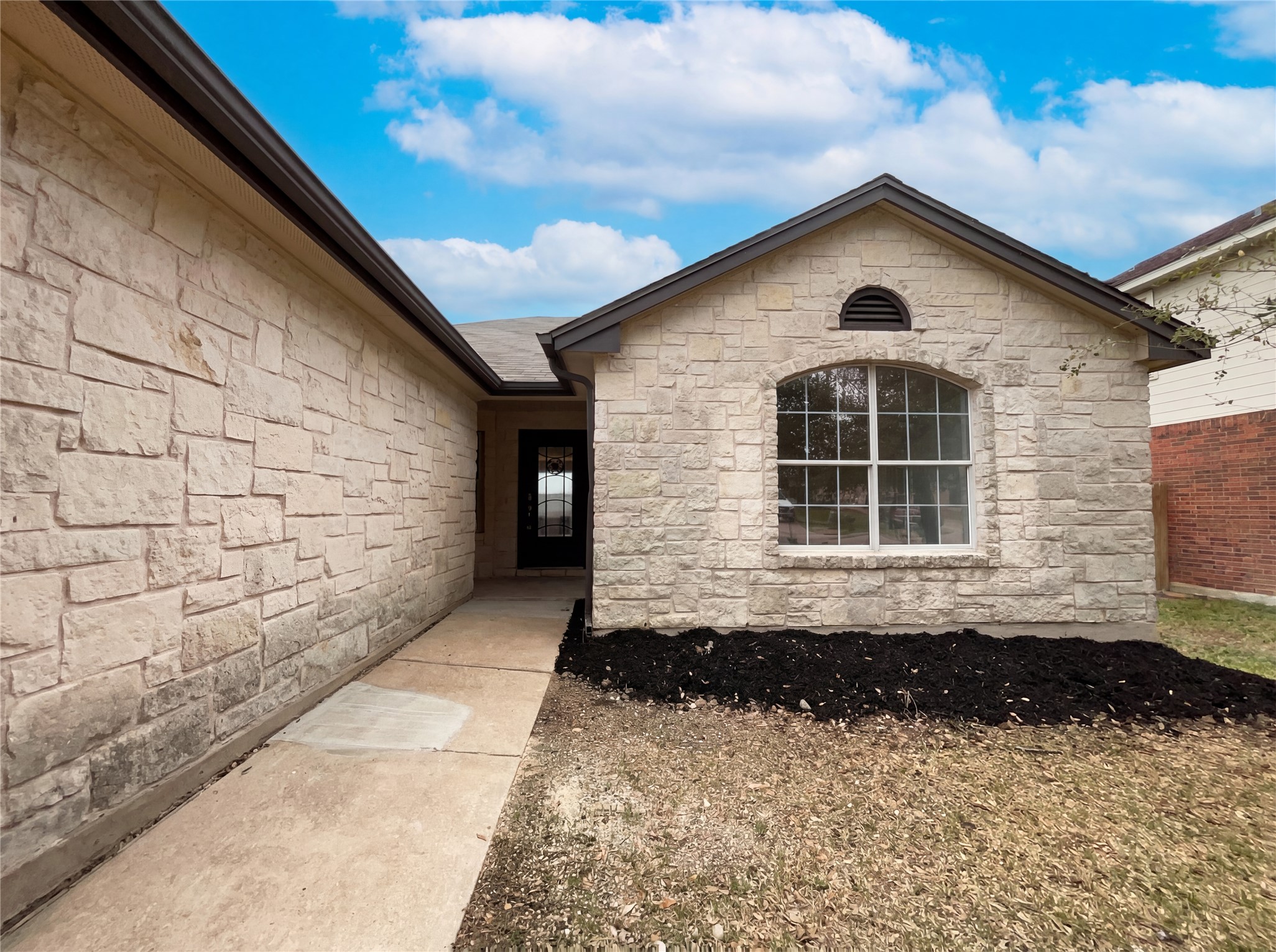 506 Gettysburg Loop Elgin, TX 78621 - Photo 10 of 39