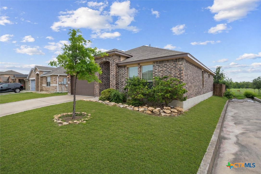 1408 Shim's Boulevard Killeen, TX 76543 - Photo 3 of 30