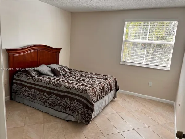 $2,800 | 4878 Northwest 97th Place, Unit 290, Doral, FL 33178