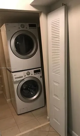 $2,800 | 4878 Northwest 97th Place, Unit 290, Doral, FL 33178