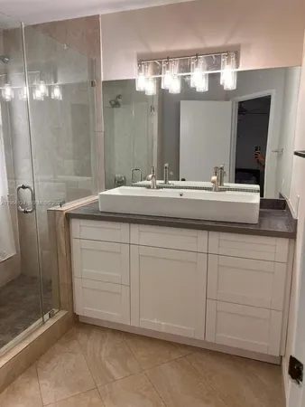 $2,800 | 4878 Northwest 97th Place, Unit 290, Doral, FL 33178