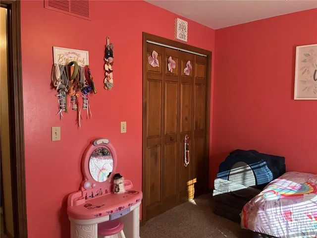 $305,000 | 1108 West Maple Terrace, Savannah, MO 64485