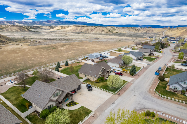281 Kentucky Way Vernal, UT 84078 - Photo 5 of 42