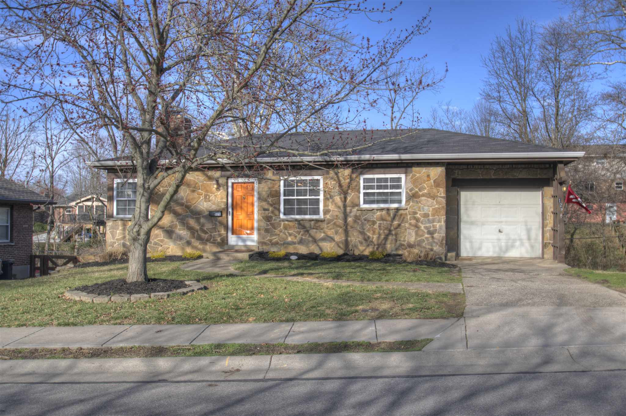 128 Pleasant Ridge Avenue Fort Mitchell, KY 41017 - Photo 3 of 19 Gallery Image 3
