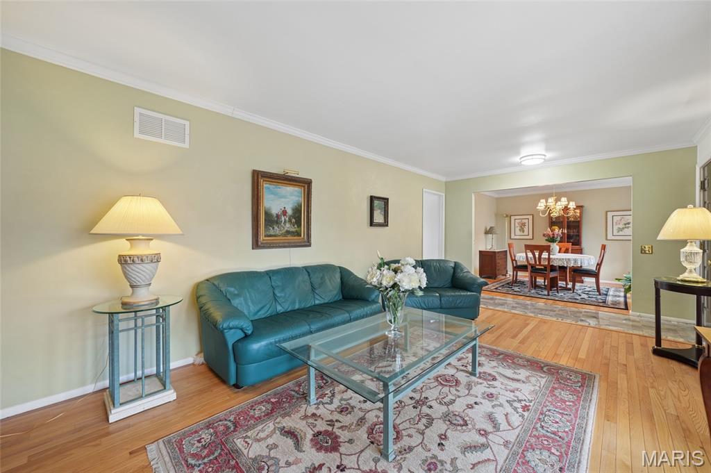 10688 Gravois Road St. Louis, MO 63123 - Photo 3 of 30