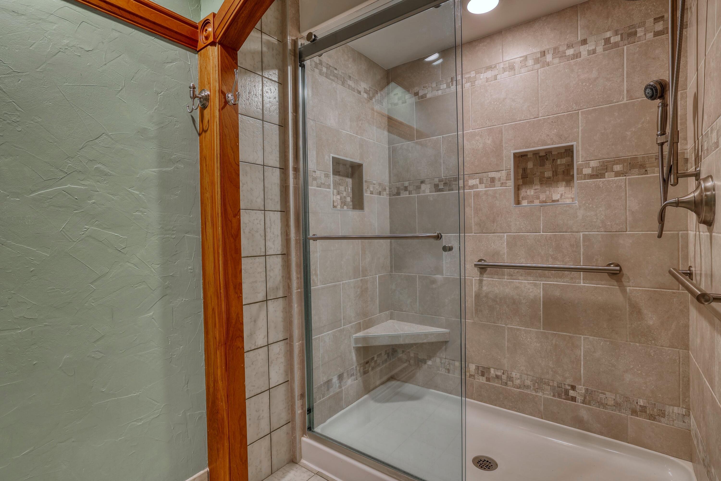 37909 Valley Road Summit, WI 53066 - Photo 19 of 62 Main Floor Bath