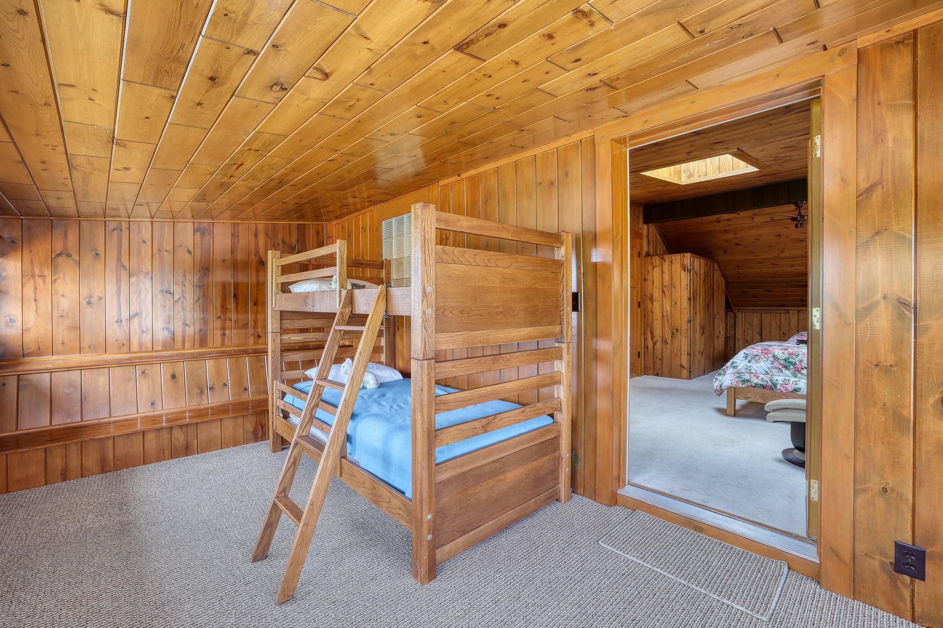 37909 Valley Road Summit, WI 53066 - Photo 31 of 62 Sun Porch/Bunk Room
