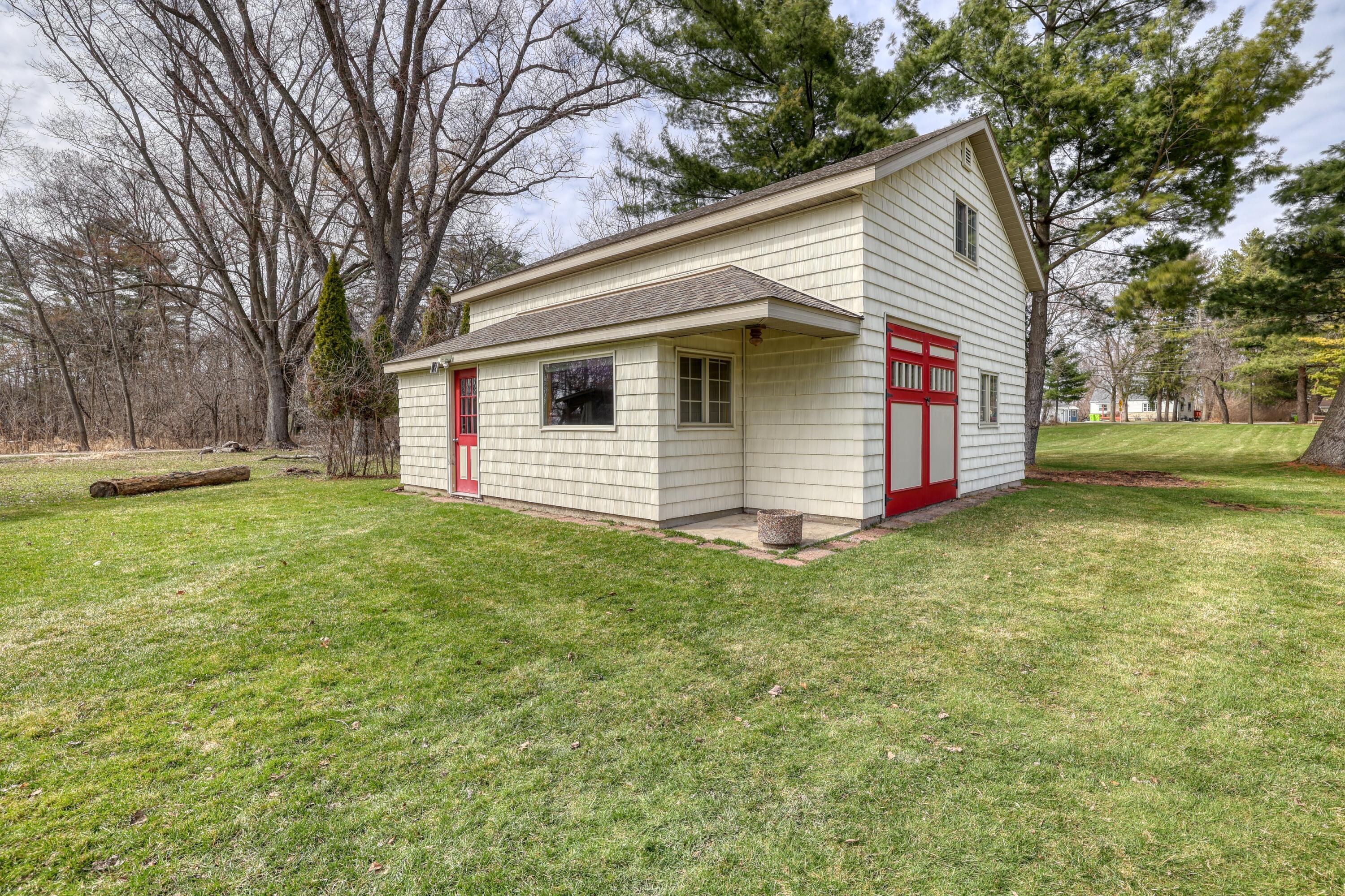 37909 Valley Road Summit, WI 53066 - Photo 5 of 62 Climate controlled 2-story workshop