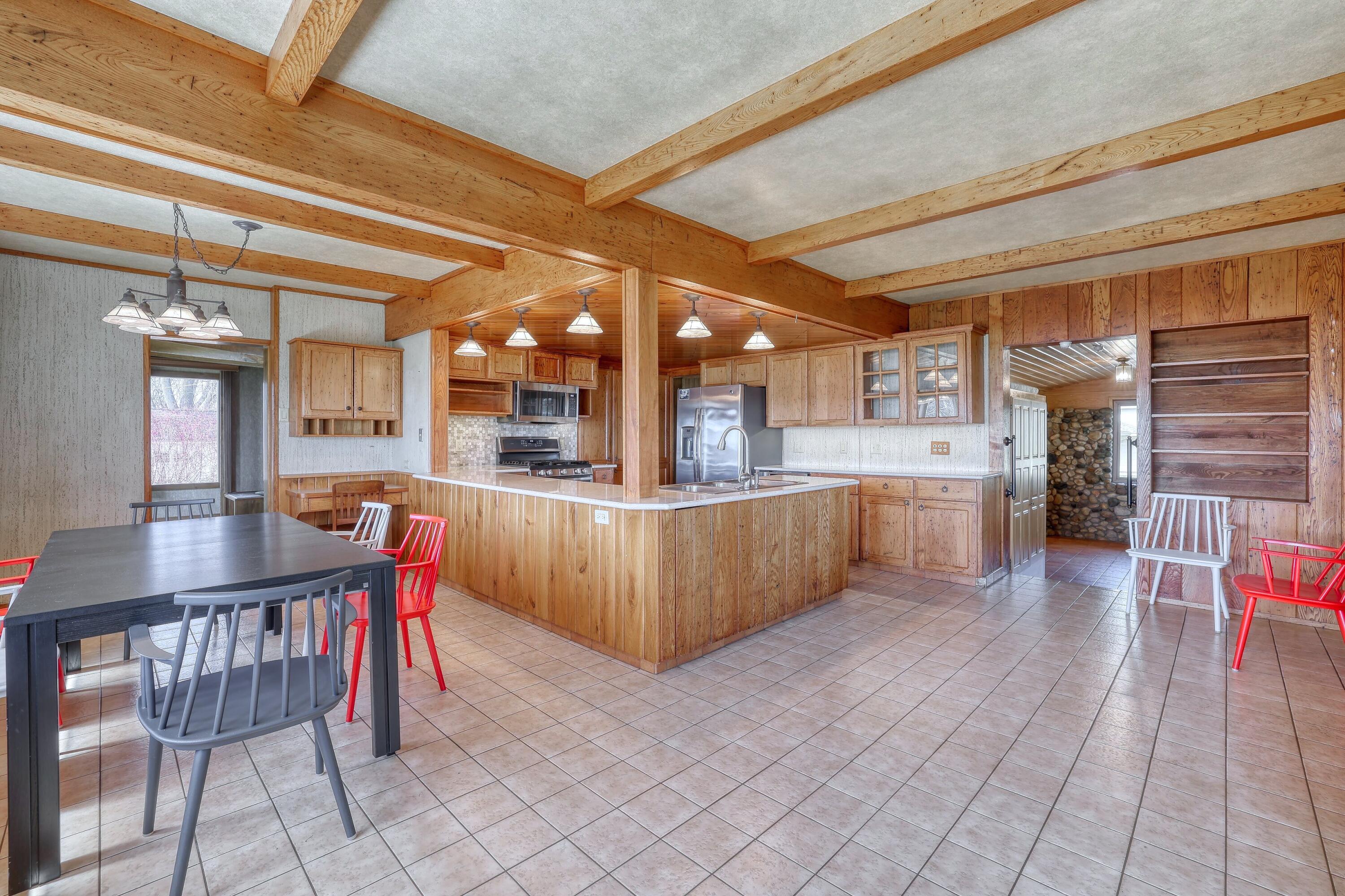 37909 Valley Road Summit, WI 53066 - Photo 8 of 62 Kitchen