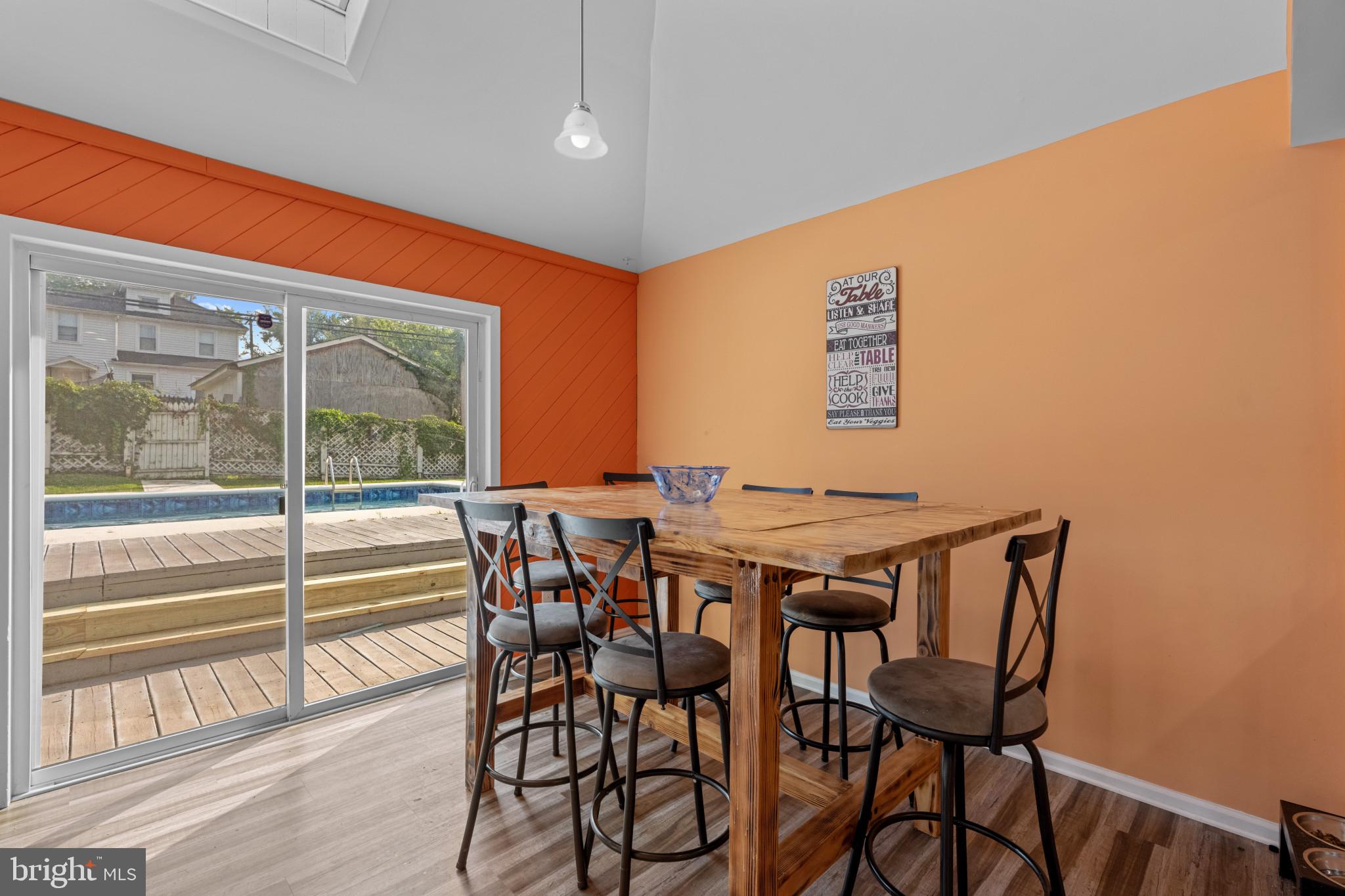113 West Edgevale Road Baltimore, MD 21225 - Photo 17 of 41 Dining Room