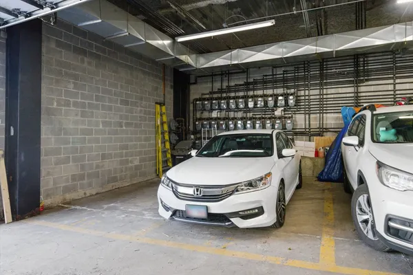 $287,000 | 1610 South Halsted Street, Unit 401, Chicago, IL 60608