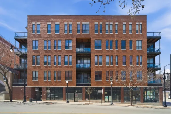 $287,000 | 1610 South Halsted Street, Unit 401, Chicago, IL 60608