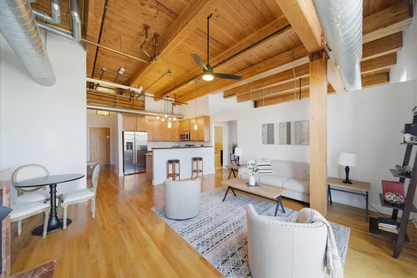 $287,000 | 1610 South Halsted Street, Unit 401, Chicago, IL 60608