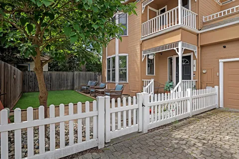$799,000 | 4 Dickens Terrace, Davis, CA 95616