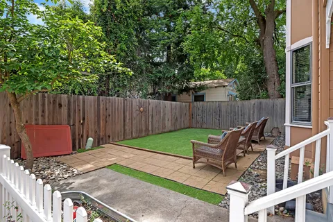 $799,000 | 4 Dickens Terrace, Davis, CA 95616