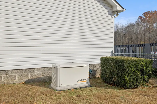 $350,000 | 183 Lockwood Hollow Road, Dover, TN 37058