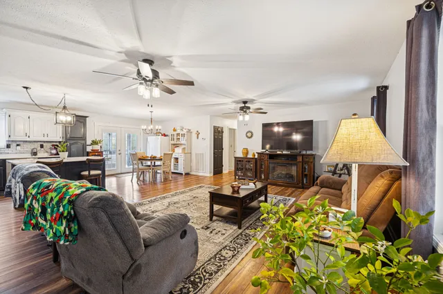 $350,000 | 183 Lockwood Hollow Road, Dover, TN 37058