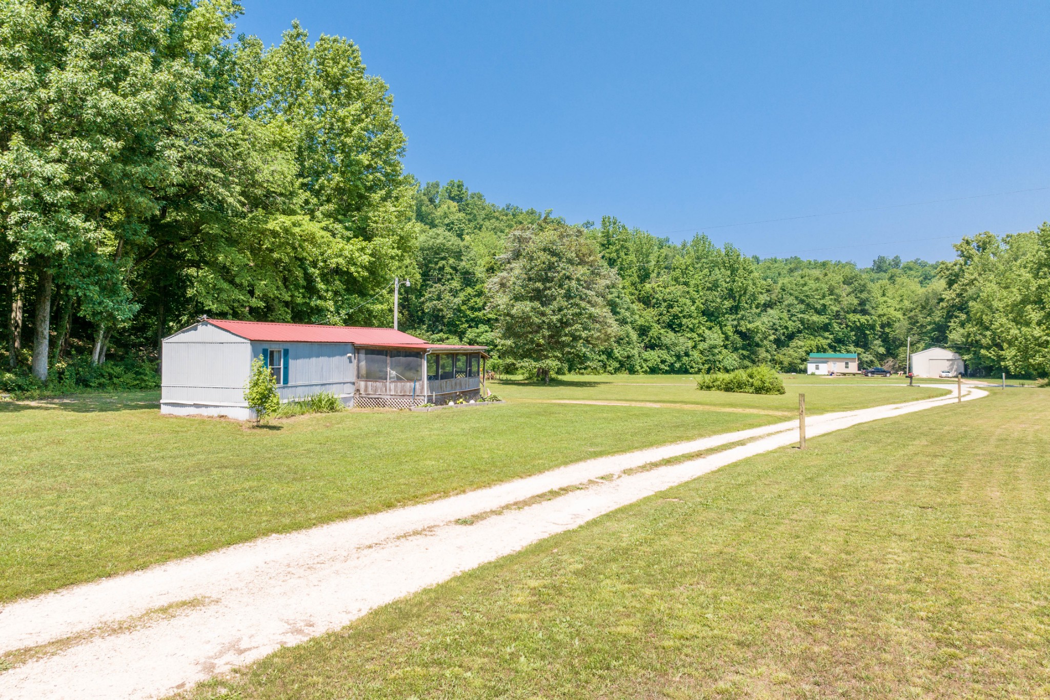 117 Pinewood Road Linden, TN 37096 - Photo 1 of 2 Gallery Image 1
