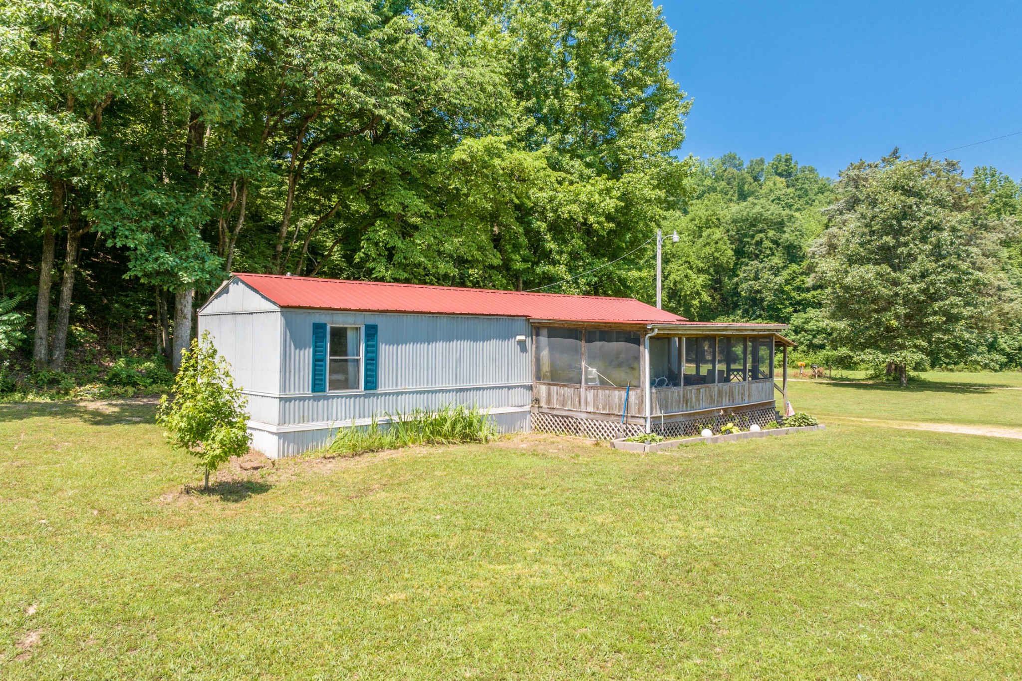 117 Pinewood Road Linden, TN 37096 - Photo 2 of 2 Gallery Image 2