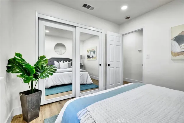 a view of a backyard with plants