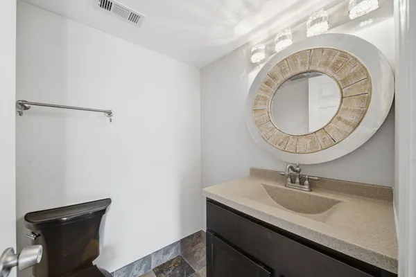 $2,400 | 15700 86th Avenue, Unit 104, Orland Park, IL 60462