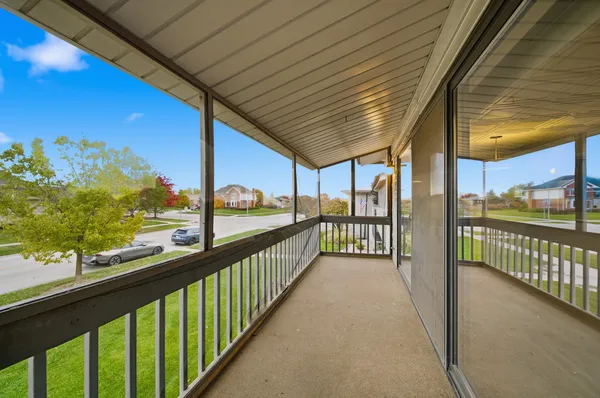 $2,400 | 15700 86th Avenue, Unit 104, Orland Park, IL 60462