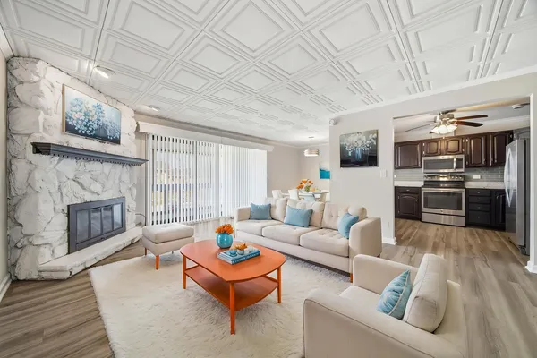 $2,400 | 15700 86th Avenue, Unit 104, Orland Park, IL 60462